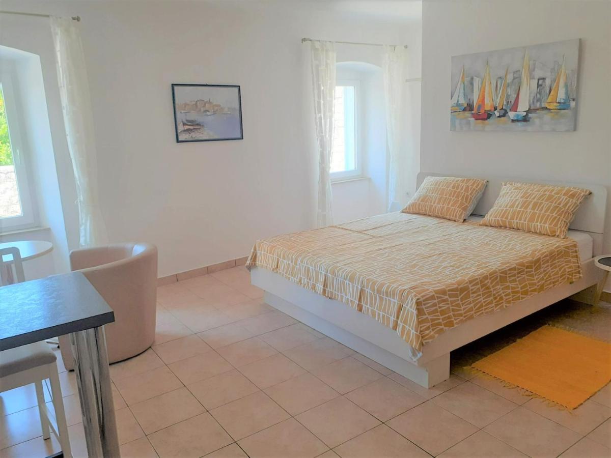 ראב Apartment Zlata מראה חיצוני תמונה